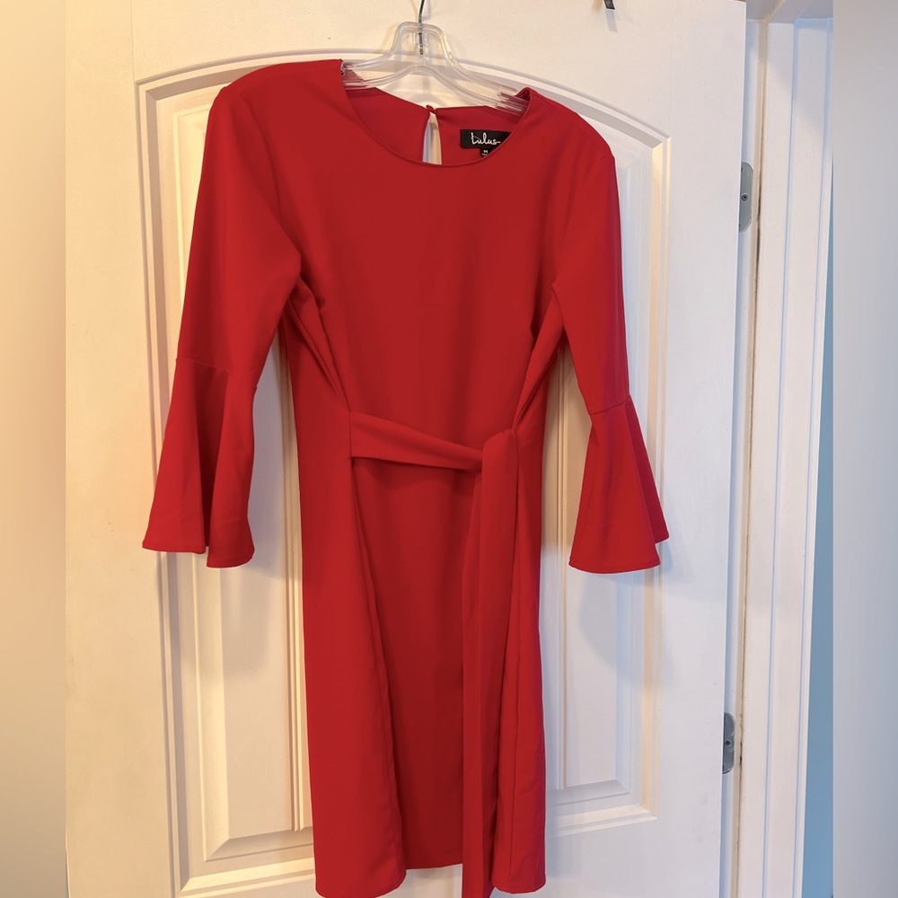 Lulus tie waist knee length dress SZ M